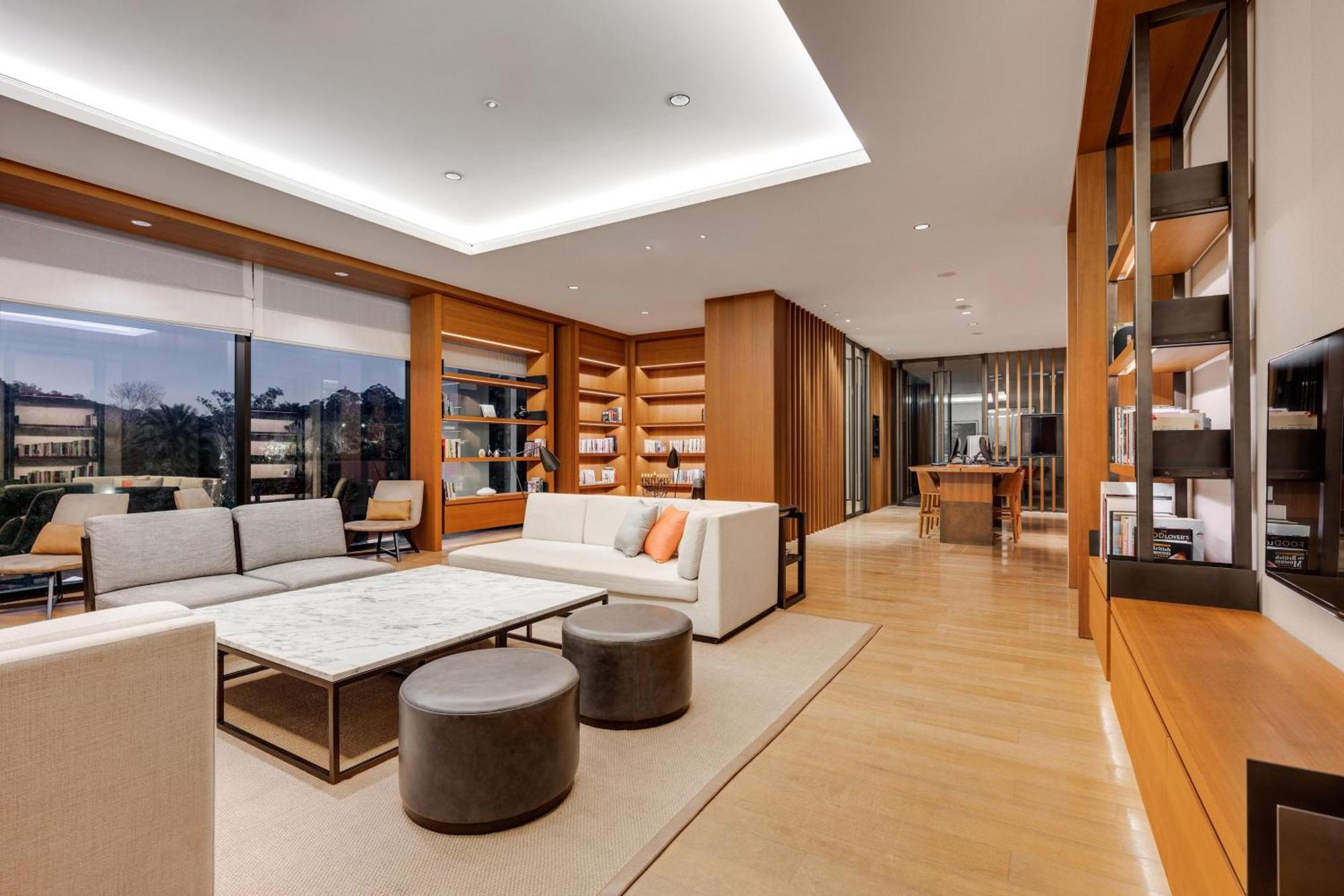 더 웨스틴 타시 리조트, 타오위안 다시 외부 사진 The interior of the 10,000-square-foot (930 m2) penthouse at One Museum Mile